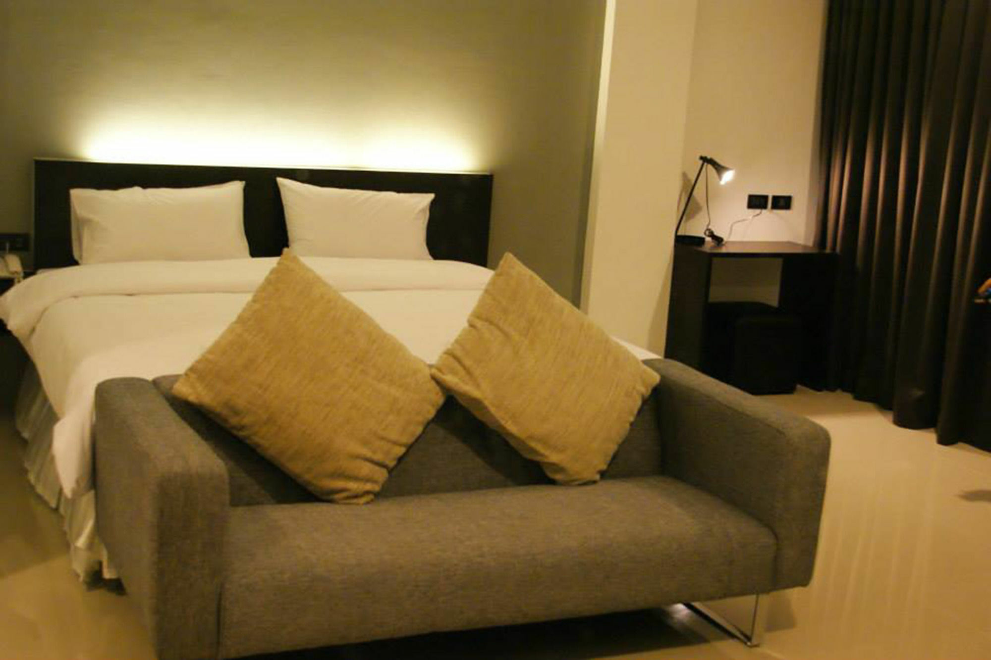 ראיונג Izen Budget Hotel & Residence מראה חיצוני תמונה